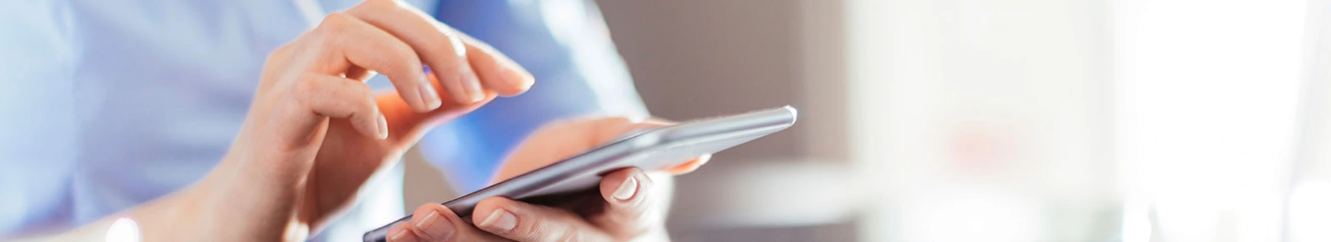 আমাৰ সৈতে যোগাযোগ কৰক